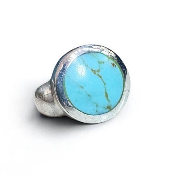 Sterling Silver Turquoise Cabochon Ring (6.75) - Picture 1 of 8